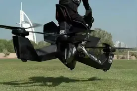 日本开发飞行自行车上市：续航40分钟，速度每小时100公里图片