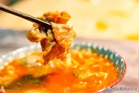 炎热夏季没胃口，做一道番茄肥牛汤，酸溜溜的，太好吃了图片