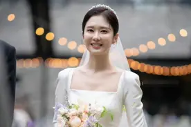 张娜拉公开与小6岁丈夫结婚现场，发声致谢：感谢大家关心和祝福图片