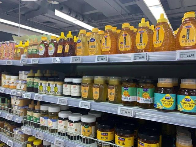 黑心蜂蜜乱象是谁在推波助澜？披露假蜂蜜造假过程，提高防范意识