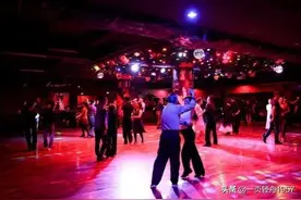 重庆观音桥的舞厅一般都是什么人喜欢去玩，还会有黑灯舞吗？图片