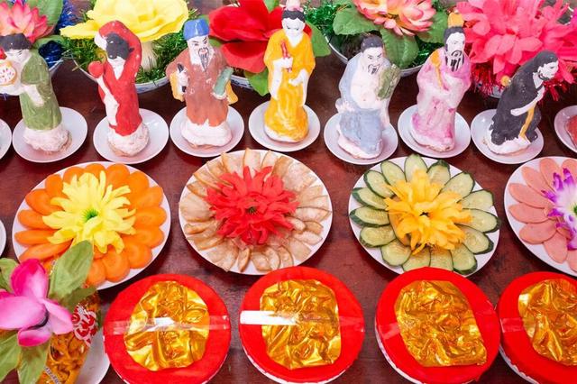 明日中元节，有钱没钱，5样供品记得摆上桌，寓意平安圆满诸事顺