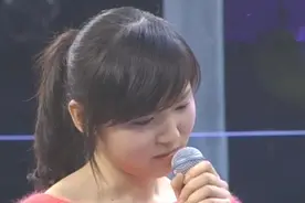 小伙为盲人女友捐眼角膜，女友复明后十分感动，嫁给了主治医生图片