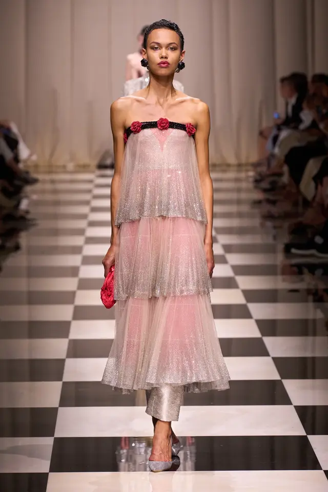 ������Armani Priv�� 2023 �ﶬ�߶�ϵ��Ůװ