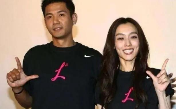 港媒曝范玮琪王力宏4人激情视频！画面全裸辣眼，周杰伦早有暗示