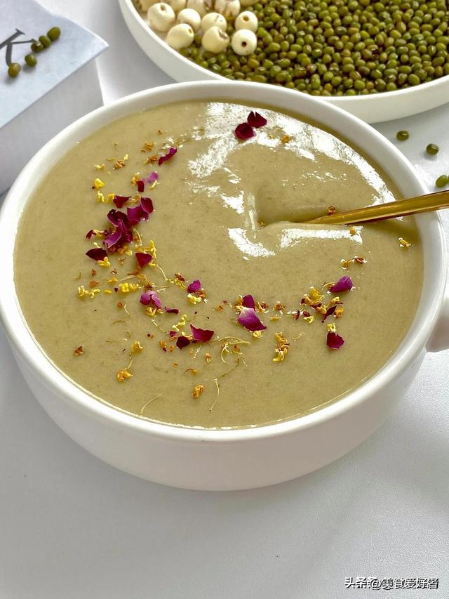 花胶莲子银耳窍门 2026年花胶银耳莲子汤的功效