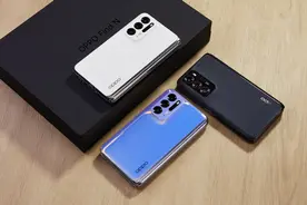 折叠屏贴膜千万别自己撕，国产品牌OPPO提供免费售后服务图片