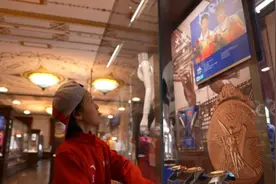 11岁滑板女孩的“开心”与“成就感”｜从运动场到体育文化攻略图片