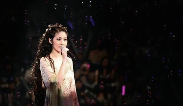 表面是艺人，实际是富家千金的7位女星，她们最不怕的就是潜规则