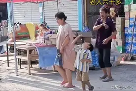 河南20岁女子，却嫁给60岁老人，一家三口其乐融融图片