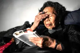 浙江90岁老奶奶，背负2077万巨债，十年起早贪黑终于全部还清图片