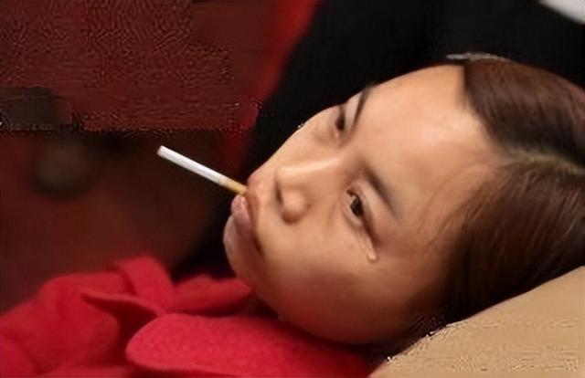 出国12年的"凤姐"罗玉凤,她还能活着回来吗?