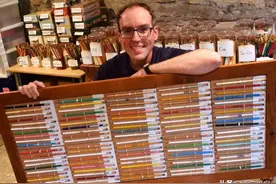 收藏约7万支铅笔 美国一男子挑战世界纪录图片