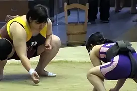 揭秘：日本女子相扑运动发展史图片