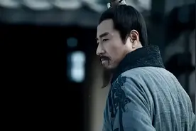 萧何晚年贪污保命，光着脚给刘邦请罪，681年后子孙夺走刘家江山图片