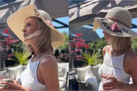 这些年过50的女性真是夏季穿衣榜样，不强行装嫩，气质从容又优雅图片
