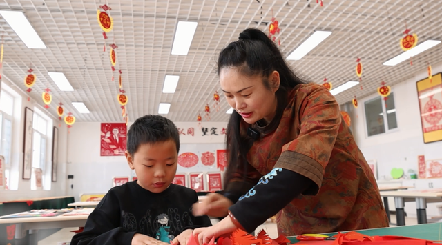 《拾光唐朝路》在千年古道上，带你读懂新疆的 “过去与现在”