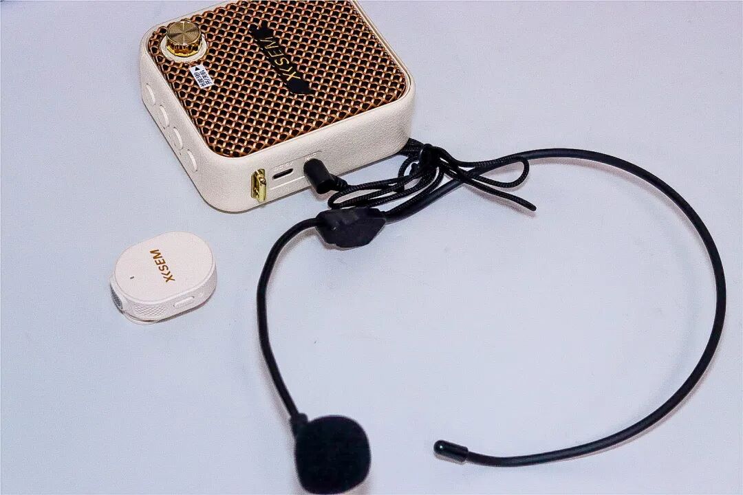 带团讲解总“翻车”?这款小蜜蜂让我告别讲解尴尬