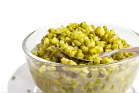 煮绿豆时，切忌直接下锅，牢记3个小妙招，绿豆汤翠绿起沙图片