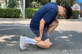 还有人恨不得一双跑鞋穿个三五年？！一双跑鞋究竟能够穿多久？图片