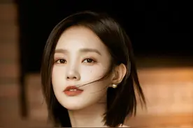 女星李一桐写真合集：娇羞可人、清雅明丽图片