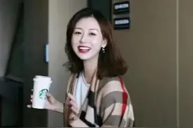 范志毅携小17岁娇妻赴宴！皮肤白嫩美艳动人,1米73大长腿身材傲人图片