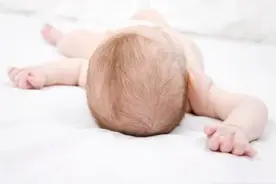 宝宝囟门出现这4个异常情况，要及时就医图片