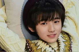 阳光男孩-----宋亚轩图片