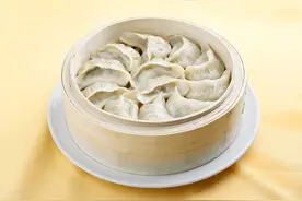 壹邦健康管理：蒸饺是全烫面好还是半烫面好 蒸饺需要解冻吗图片