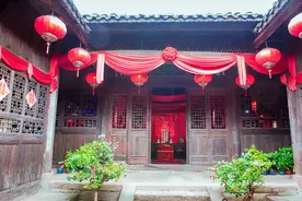 断案故事：孪生兄弟娶了孪生姐妹，兄弟俩生疑闹公堂：我们有证据图片