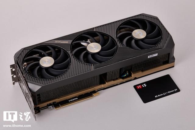 索泰GeForce RTX 5090 D v2 24GB SOLID OC显卡评测