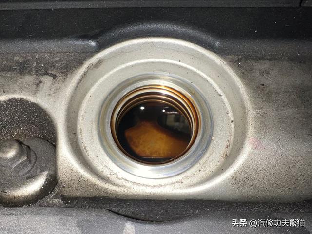 日系车不漏油吗？本田CRV漏机油！不必跪舔日系，只解决日系问题