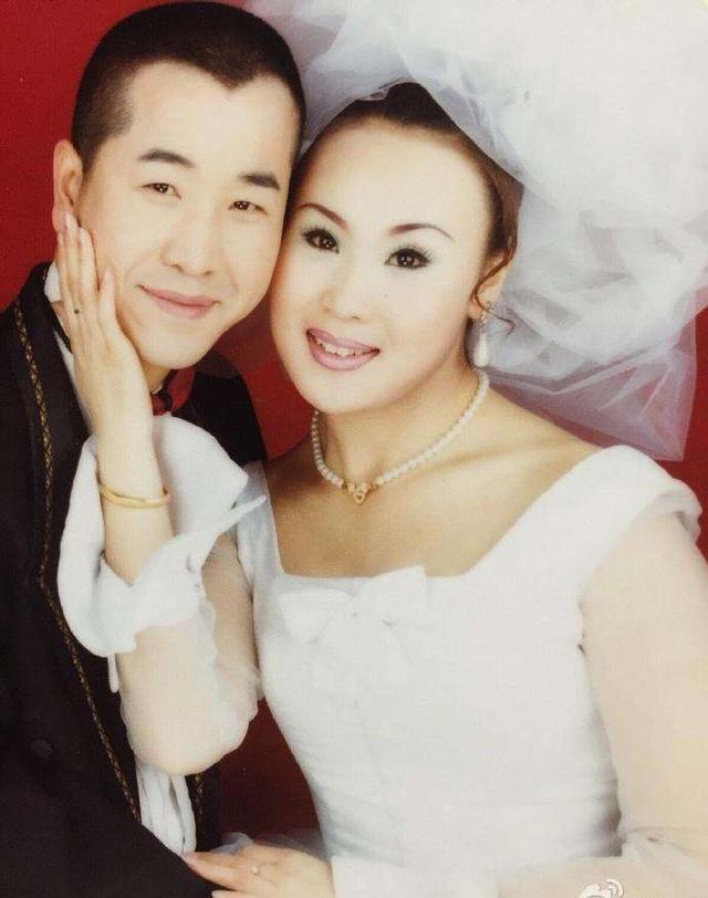 王小利:与前妻相伴7年离婚,再婚娶了李琳为妻,如今苦尽甘来