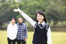 高中班主任提醒：6种孩子上了高中成绩会越来越差，家长要早预防图片