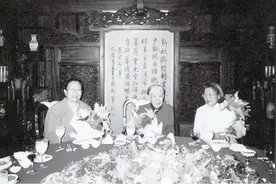 王光美邀请毛家后人吃饭，刘源打趣李敏：东梅不信我参加过您婚礼图片