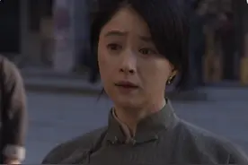 当41岁万茜和40岁蒋欣站在一起，我才明白什么叫气质和骨相图片