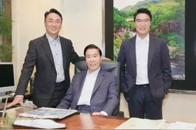 97岁巨富李兆基逝世，临终前家人陪伴左右，2300亿资产俩儿子继承图片