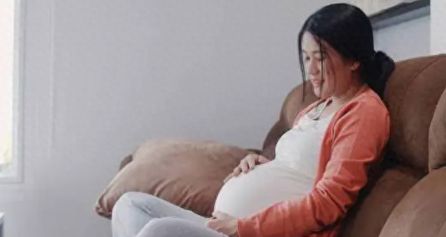 男子坐网约车要求特殊服务，女司机心痒难耐：给我200随你玩