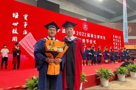 奥运双金王石智勇硕士毕业！多次打破世界纪录，迎娶排球女神为妻图片