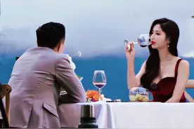 亚洲选美大赛季军官宣恋情！与学霸男友异国恋，晒长情书暖心表白图片