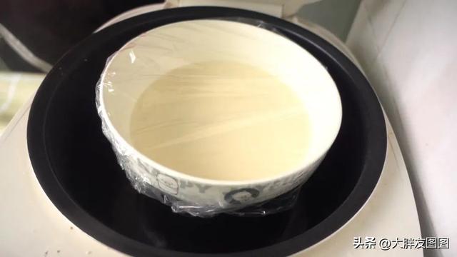 没有酸奶机如何自制酸奶？有一口电饭煲就足够