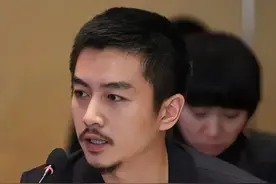 和陈妍希结婚6年，被网友说眼睛没了光的陈晓，现在过得怎样了？图片