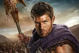 美剧《斯巴达克斯》，用大尺度还原罗马贵族奢靡生活和血腥角斗！图片