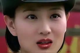 侯梦莎：因军旅剧走红，搭档吴京爆火，嫁演员丈夫毛毅幸福美满图片