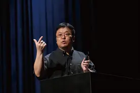 高中退学，三次创业失败，欠债6个亿的罗永浩，还要东山再起？图片