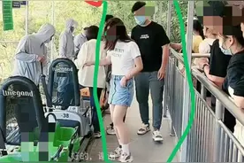 实惨！女子在家刷短视频意外看到老公和小三约会，两人还穿情侣鞋图片