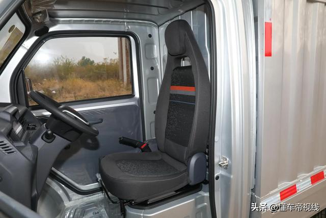 新车 | 取代货运电动三轮车？快递“神器”五菱E10到店实拍