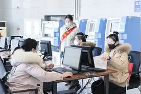 【新春新气象 实干促发展】年后上班第一天：到岗工作干劲足 收心聚力开好局图片