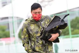 积毁销骨？范志毅向广州队旧将直播道歉，谁给国足输越南说对不起图片