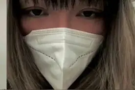 上海女子在家呆近一月被感染奥密克戎心情崩溃，原因可能有几方面图片